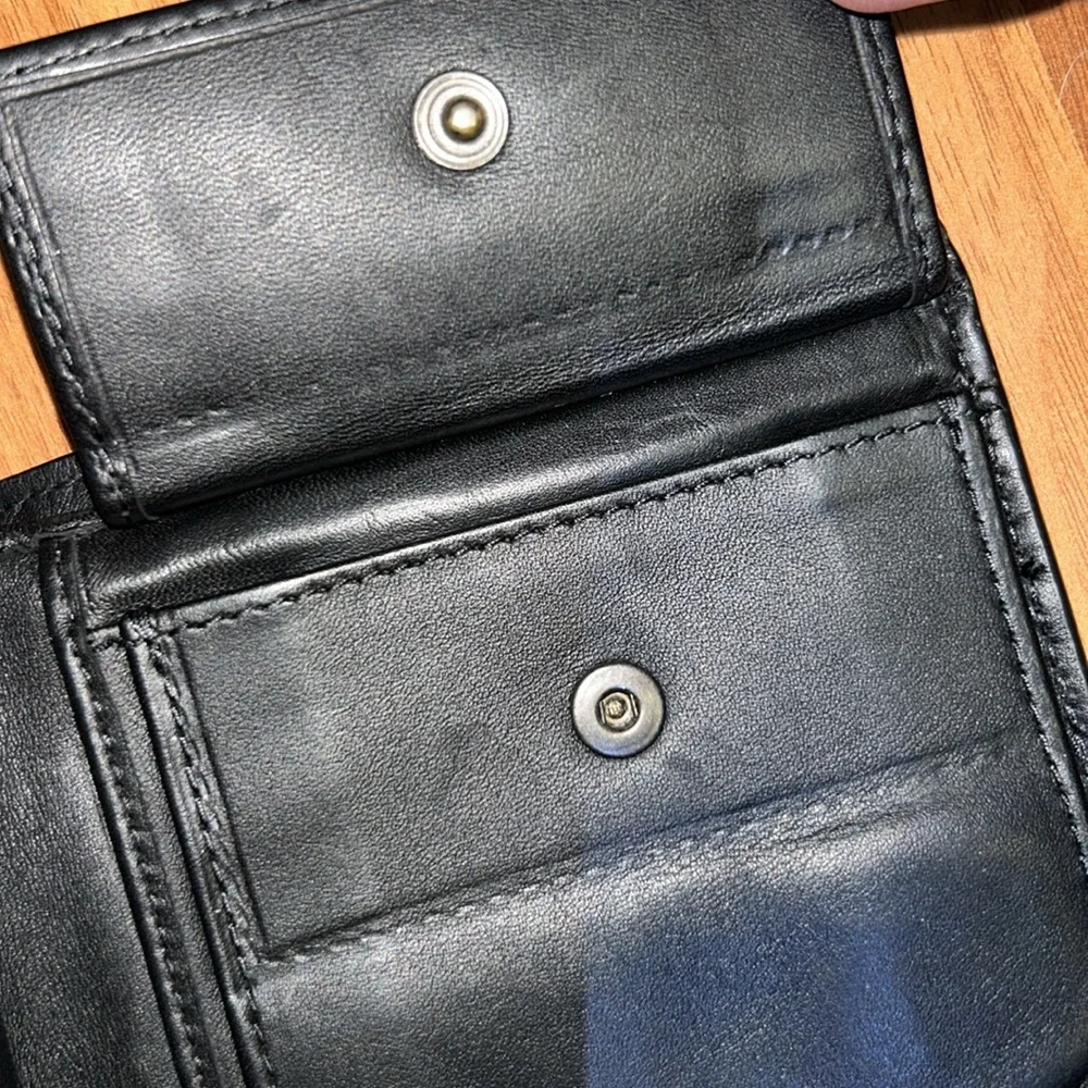 Authentic Bottega Veneta Intrecciato Leather Bifold Wallet